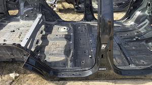 Кузовные элементы кузова LEXUS RX300 LEXUS RX300 63111-48300