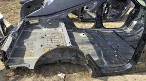 Кузовные элементы кузова LEXUS RX300 LEXUS RX300 63111-48300