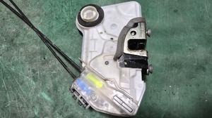 Замок двери передней правой R G8 TOYOTA Hilux 69030-02600