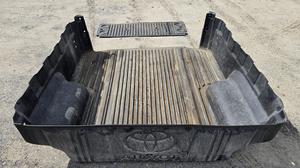 Вкладыш в кузов G8 TOYOTA Hilux PW3B1-0K010