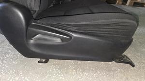 Сиденья передние G8 TOYOTA Hilux 72020-0K060