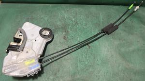 Замок двери передней левой L G8 TOYOTA Hilux 69040-02450