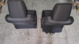 Сиденья передние G8 TOYOTA Hilux 72020-0K060