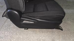 Сиденья передние G8 TOYOTA Hilux 72020-0K060