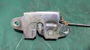 Замок борта левый L G8 TOYOTA Hilux 65790-0K010