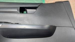 Обшивка двери передняя левая L G8 TOYOTA Hilux 67620-0KA90-C0