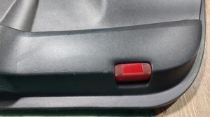Обшивка двери передняя правая R G8 TOYOTA Hilux 67610-0KA90-C0
