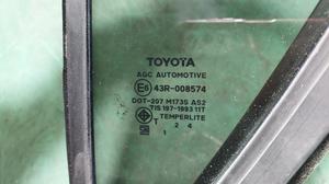 Форточка двери задней левой L G8 TOYOTA Hilux 68124-0K230