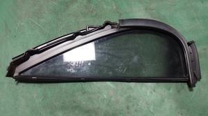 Форточка двери задней левой L G8 TOYOTA Hilux 68124-0K230