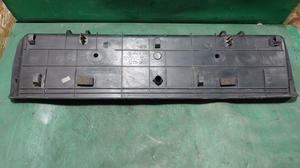 Накладка бампера под номерной знак G7 TOYOTA Hilux 52179-0K010
