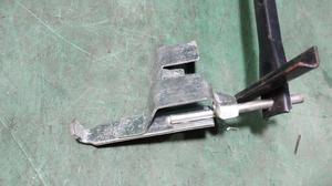 Кронштейн аккумулятора Нива Тревел LADA Нива Тревел None