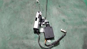 Замок двери передней правой R Нива Тревел LADA Нива Тревел 2123-6105012-11