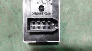 Блок управления зеркалами Нива Тревел LADA Нива Тревел 2110-3709730