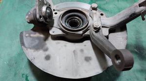 Кулак поворотный в сборе правый R Нива Тревел LADA Нива Тревел 21230-3001014-00