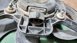 Вентилятор радиатора в сборе с диффузором Нива Тревел LADA Нива Тревел 21230-1300025-10