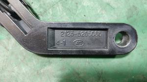 Поводок стеклоочистителя Нива Тревел LADA Нива Тревел 21230-5205065-01