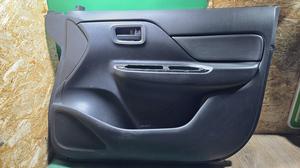 Обшивка двери передняя правая R L200/5 MITSUBISHI L200 None