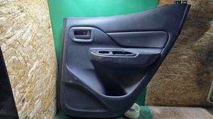 Обшивка двери задняя правая R L200/5 MITSUBISHI L200 None