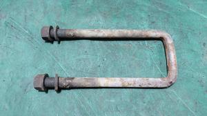 Стремянка крепления рессоры G8 TOYOTA Hilux 90117-T0006