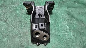 Кронштейн опоры двигателя 1GD-FTV правый R TLC Prado250