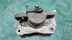 Суппорт передний левый L CAMRY V40 TOYOTA Camry 47750-33340