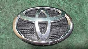 Эмблема бампера переднего CAMRY V40 TOYOTA Camry 75311-33130