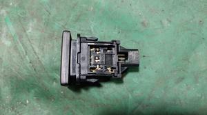 Кнопка включения парктроников CAMRY V40 TOYOTA Camry 84490-33020