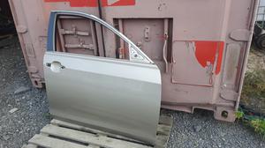 Дверь передняя правая R Camry V40 TOYOTA Camry 67001-33160