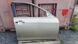 Дверь передняя правая R Camry V40