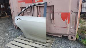 Дверь задняя правая R Camry V40 TOYOTA Camry 67003-33161