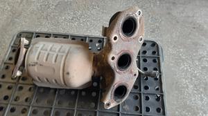 Катализатор правый R 2GR-FE CAMRY V40 TOYOTA Camry 17140-31160