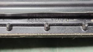 Форточка двери задней правой R TOYOTA Camry 68123-33060