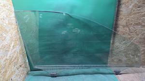 Стекло двери передней правой R TOYOTA Camry 68101-33130