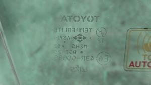 Стекло двери передней правой R TOYOTA Camry 68101-33130