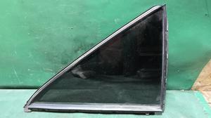 Форточка двери задней правой R TOYOTA Camry 68123-33060