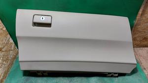 Бардачок TOYOTA Camry 55303-33160