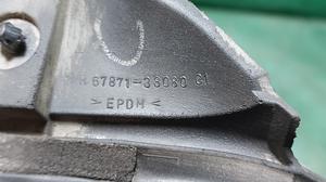 Уплотнитель двери задней правой R TOYOTA Camry 67871-33080