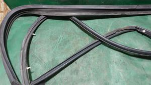 Уплотнитель двери задней правой R TOYOTA Camry 67871-33080