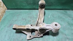 Кулак задний правый R TOYOTA Camry 42304-48010