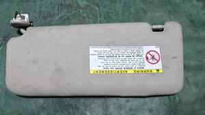 Козырёк солнцезащитный правый R TOYOTA Camry 74310-33A80