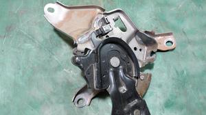 Педаль стояночного тормоза TOYOTA Camry 46200-33090