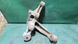 Кулак задний правый R TOYOTA Camry 42304-48010