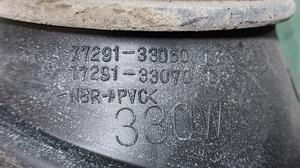 Накладка топливной горловины TOYOTA Camry 77291-33060
