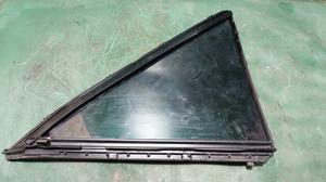 Форточка двери задней левой L TOYOTA Camry 68124-33060