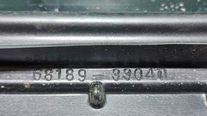 Форточка двери задней левой L TOYOTA Camry 68124-33060
