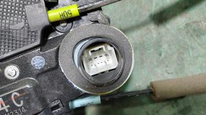 Замок двери задней левой L TOYOTA Camry 69060-33120