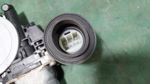Стеклоподъёмник двери передней правый R TOYOTA Camry 69801-33060