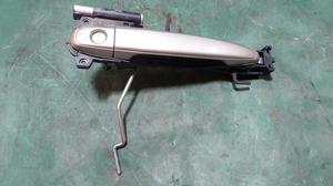 Ручка двери внешняя передняя правая R TOYOTA Camry 69201-28010