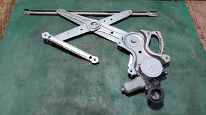 Стеклоподъёмник двери передней правый R TOYOTA Camry 69801-33060
