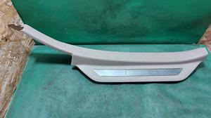 Накладка порога внутренняя задняя правая R TOYOTA Camry 67917-33070